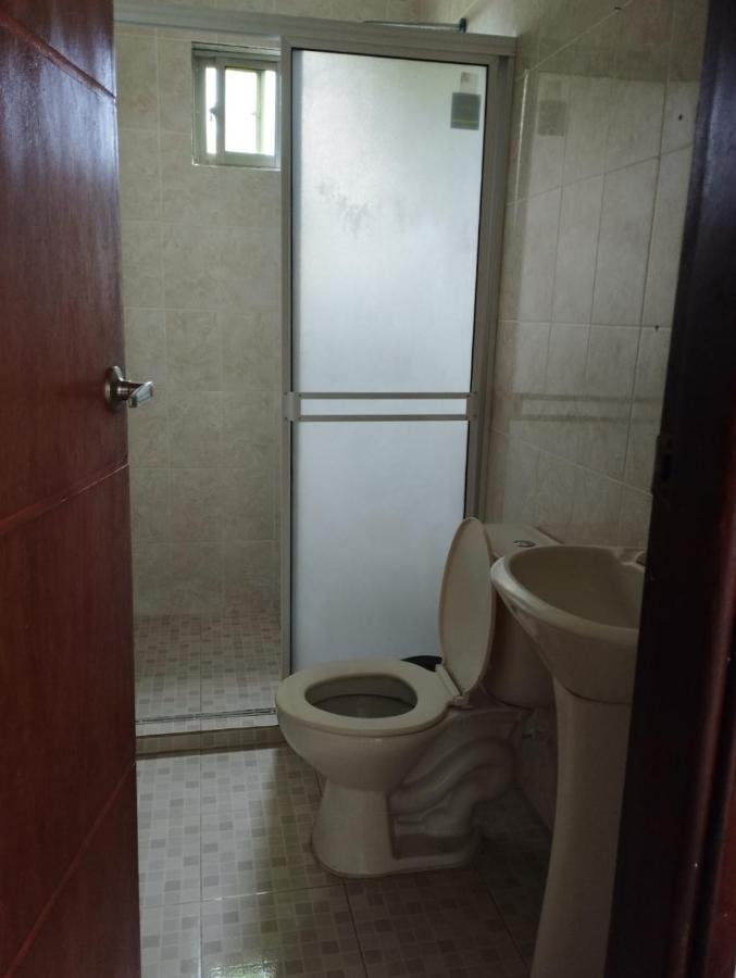 Apartahotel Eden Ковеньяс Экстерьер фото